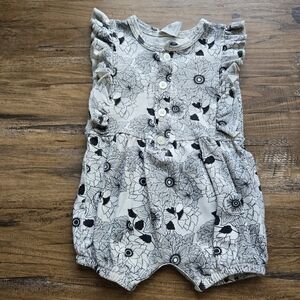 Kate Quinn Black And White Romper 3-6